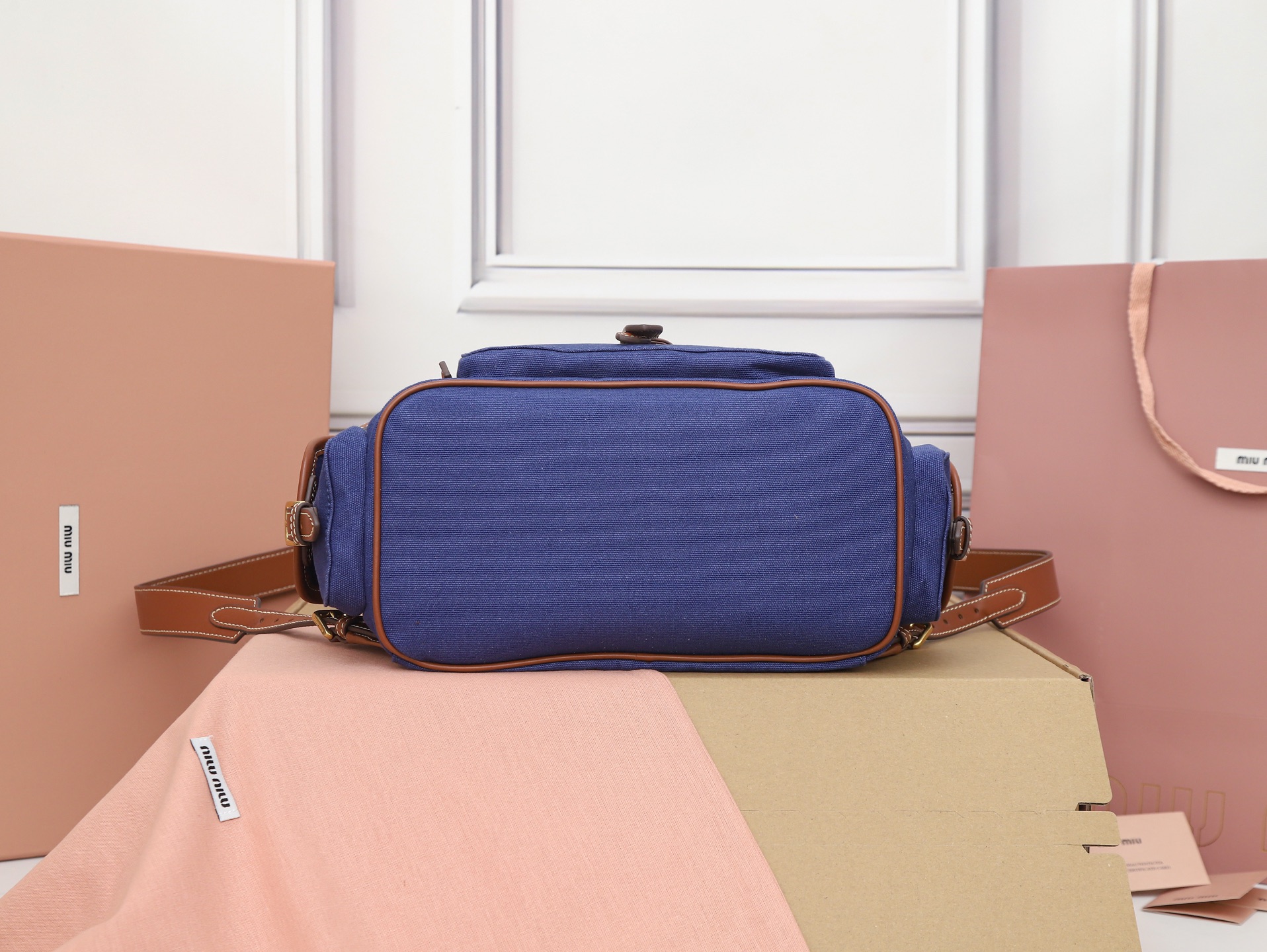 Mochila de lona y piel Miu Miu - Imagen 8