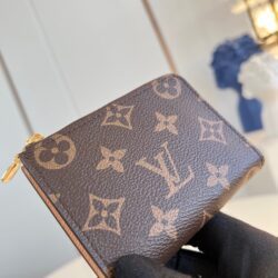 Cartera compacta Noa Louis Vuitton