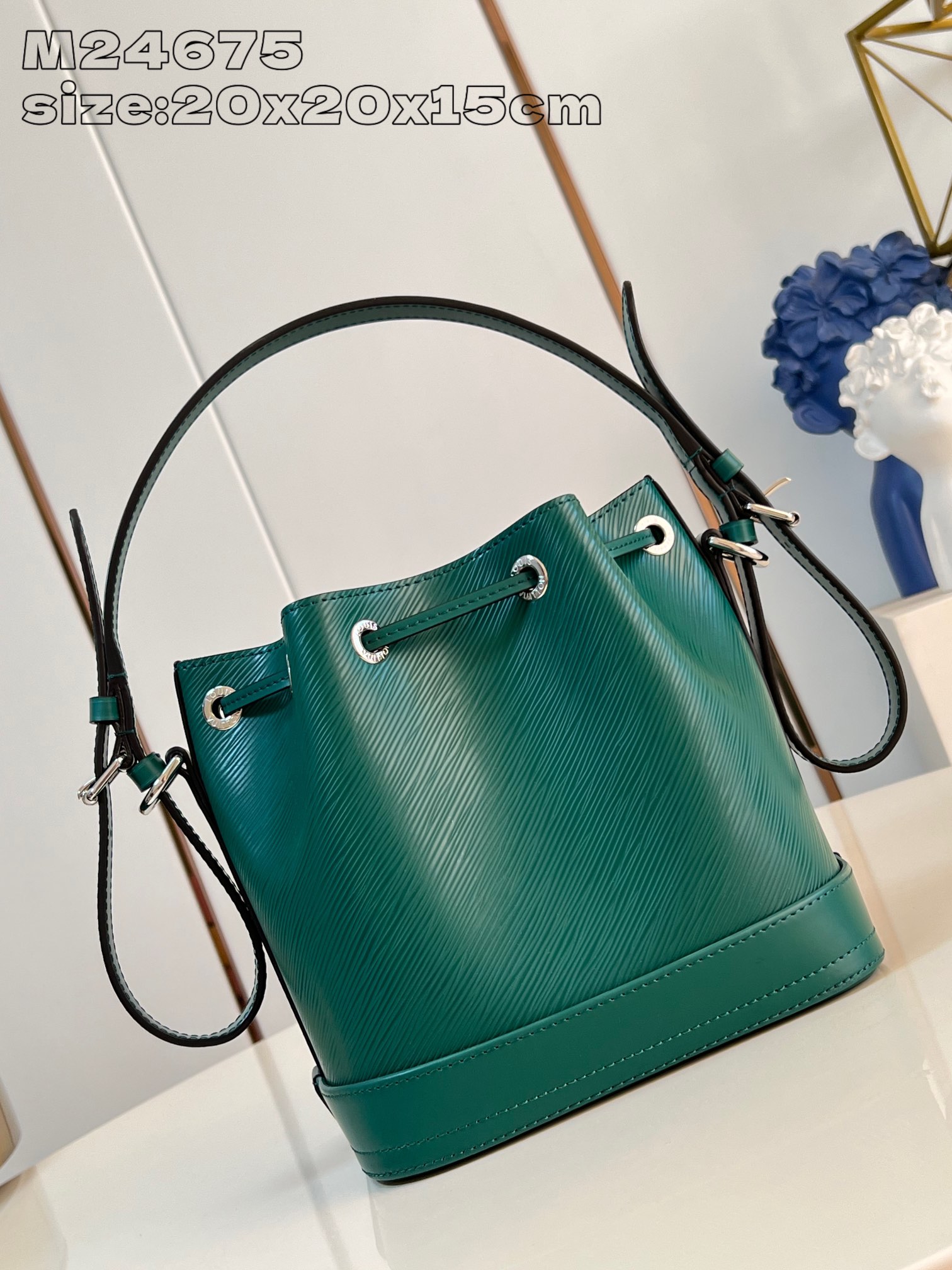 Bolso NoƩ BB Louis Vuitton - Imagen 6