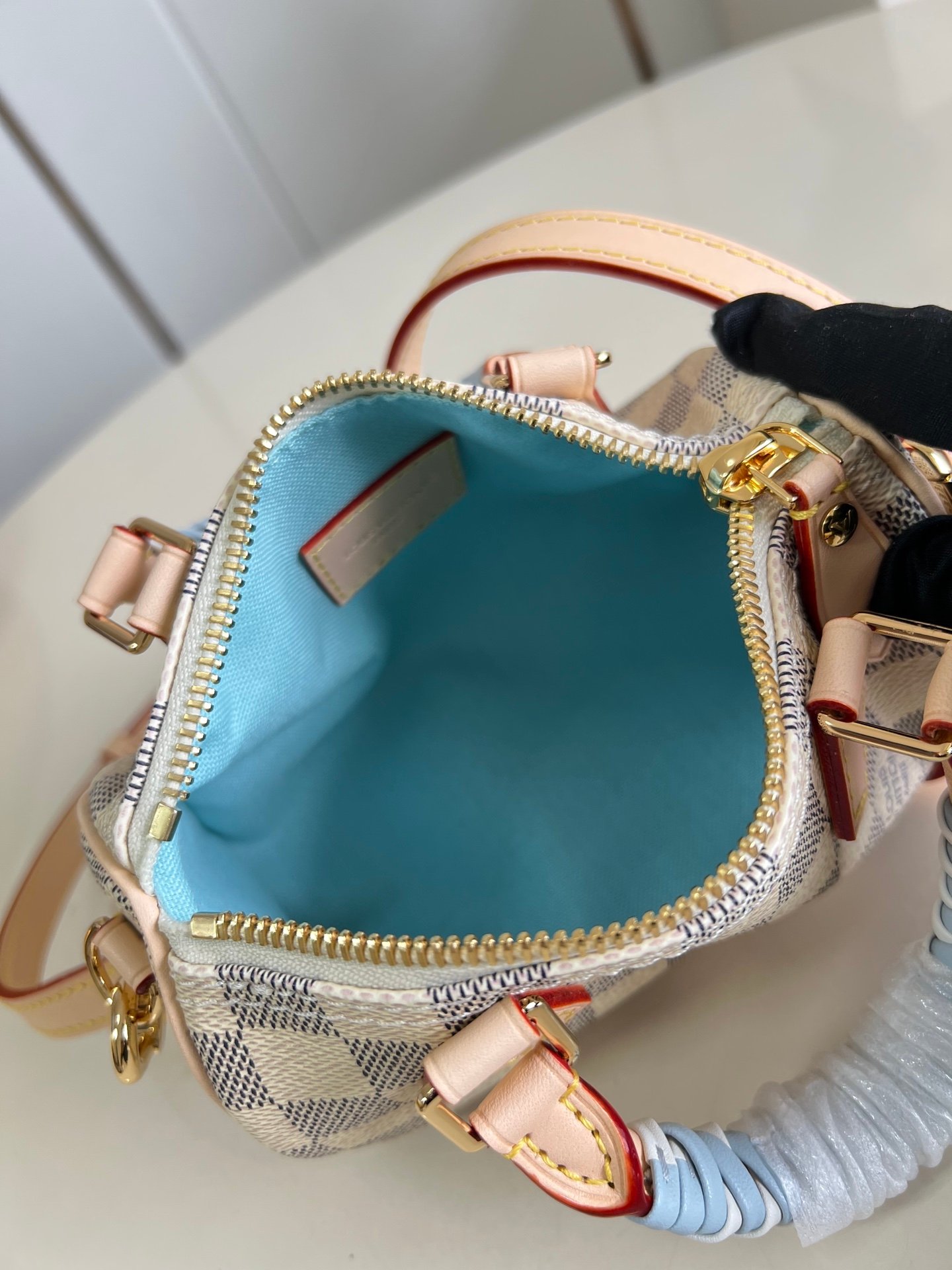 Bolso Nano Speedy Louis Vuitton - Imagen 8