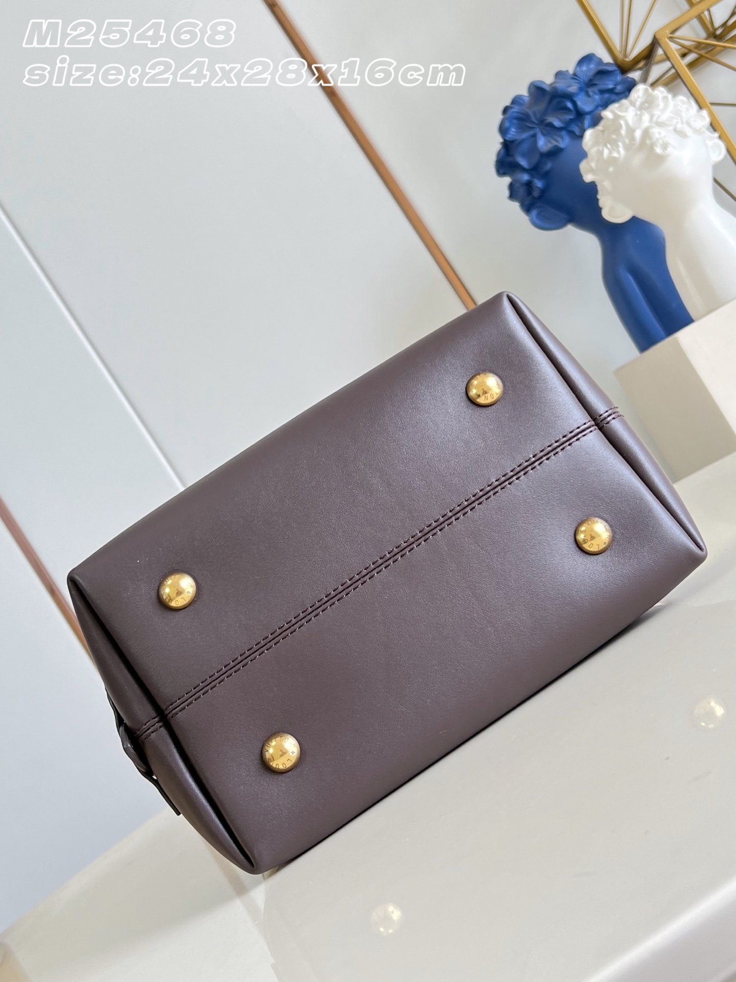 Bolso Low Key Hobo PM Louis Vuitton - Imagen 8
