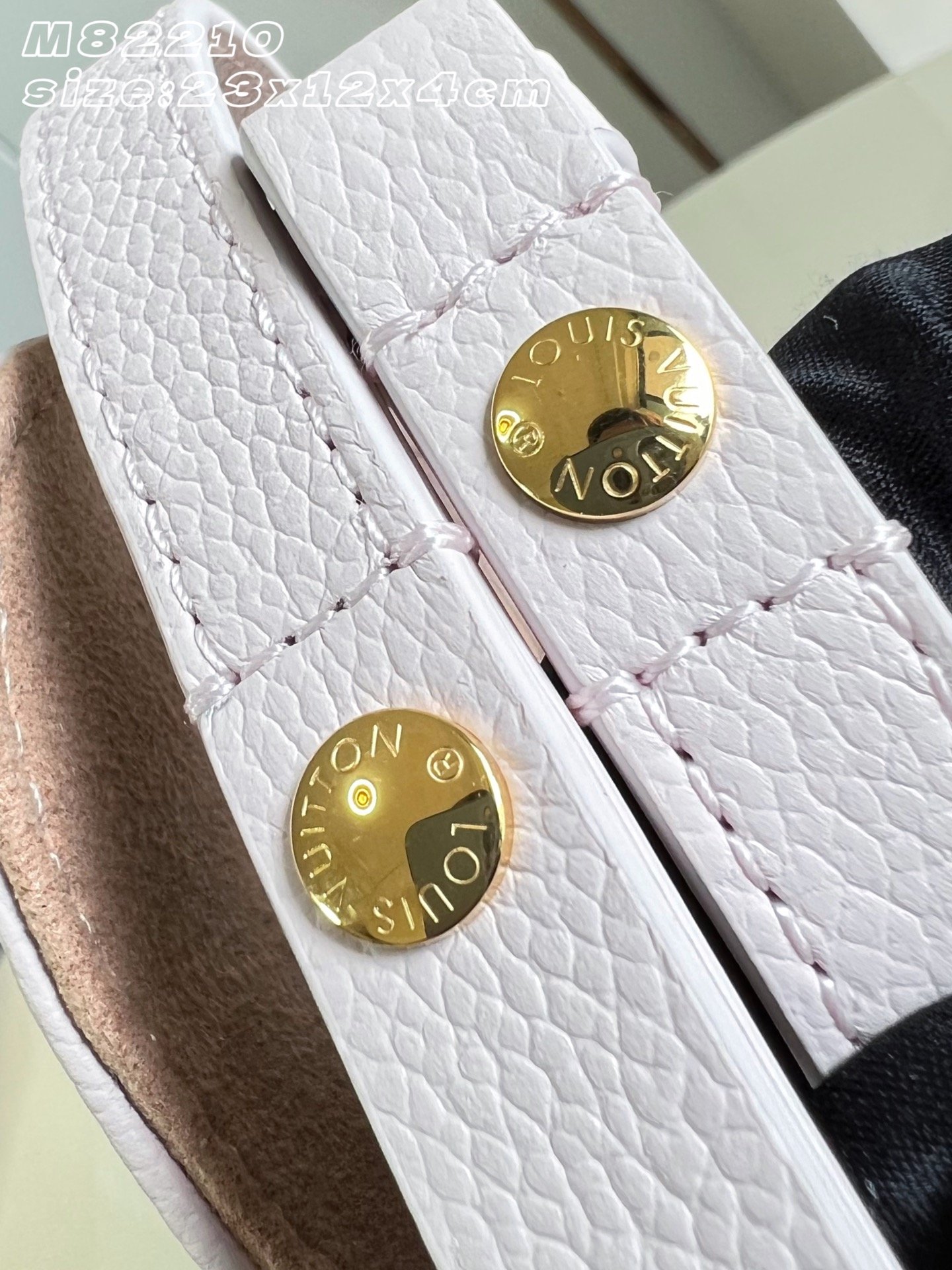 Cartera de mano Ivy con cadena Louis Vuitton - Imagen 9