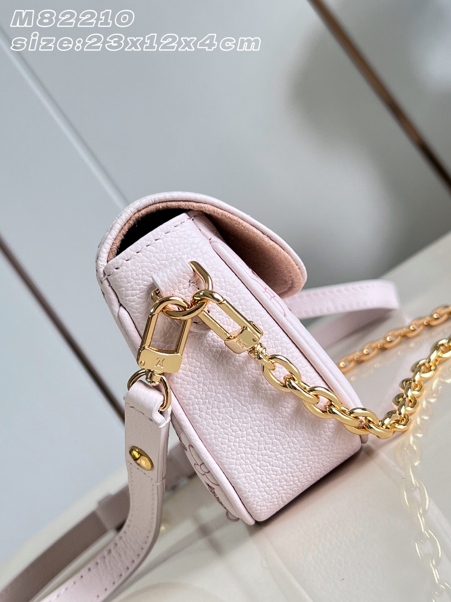 Cartera de mano Ivy con cadena Louis Vuitton - Imagen 3