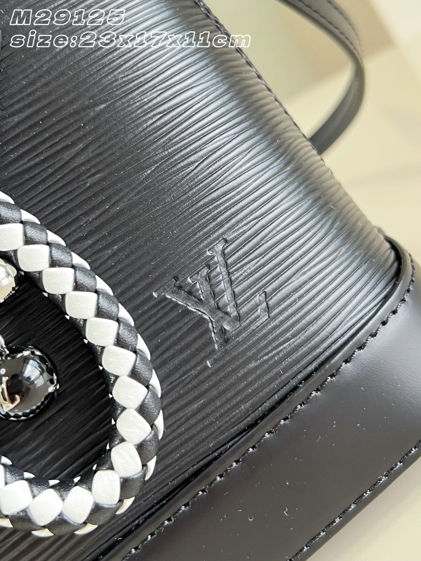 Bolso Alma BB Louis Vuitton - Imagen 2