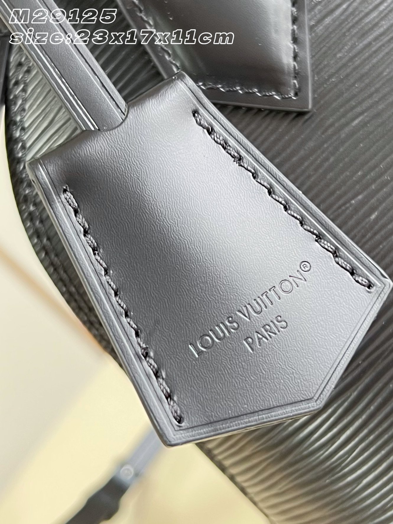 Bolso Alma BB Louis Vuitton - Imagen 4