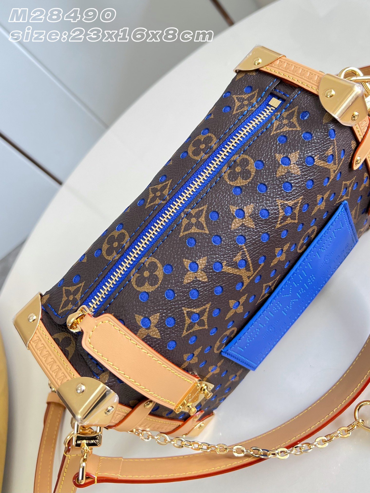 Bolso Side Trunk MM Louis Vuitton - Imagen 10