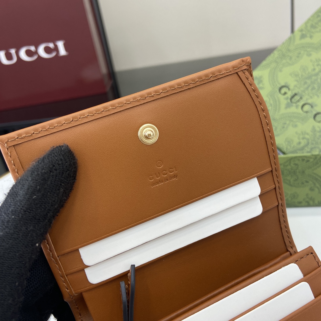 Minicartera GG Emblem Gucci - Imagen 11
