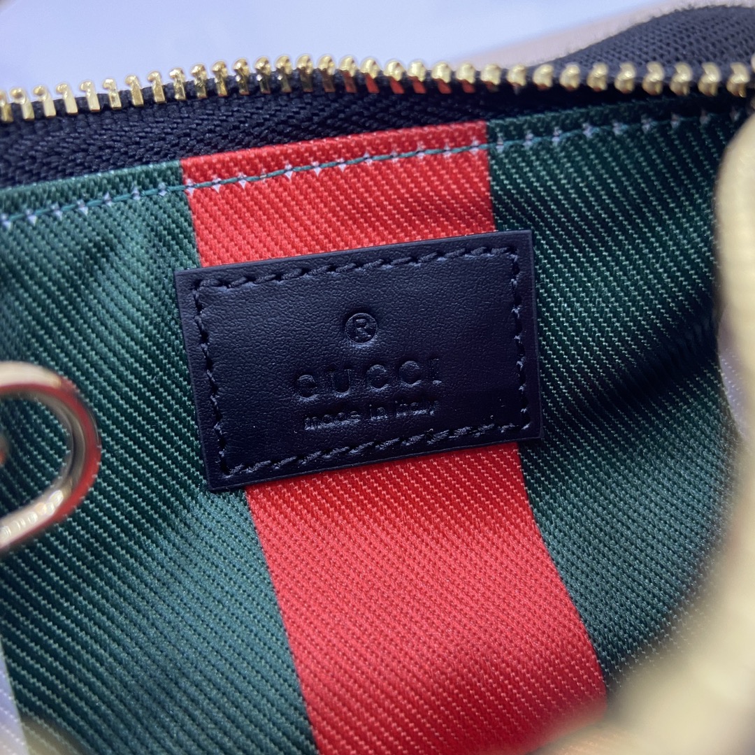 Funda para llaves GG Emblem Gucci - Imagen 10