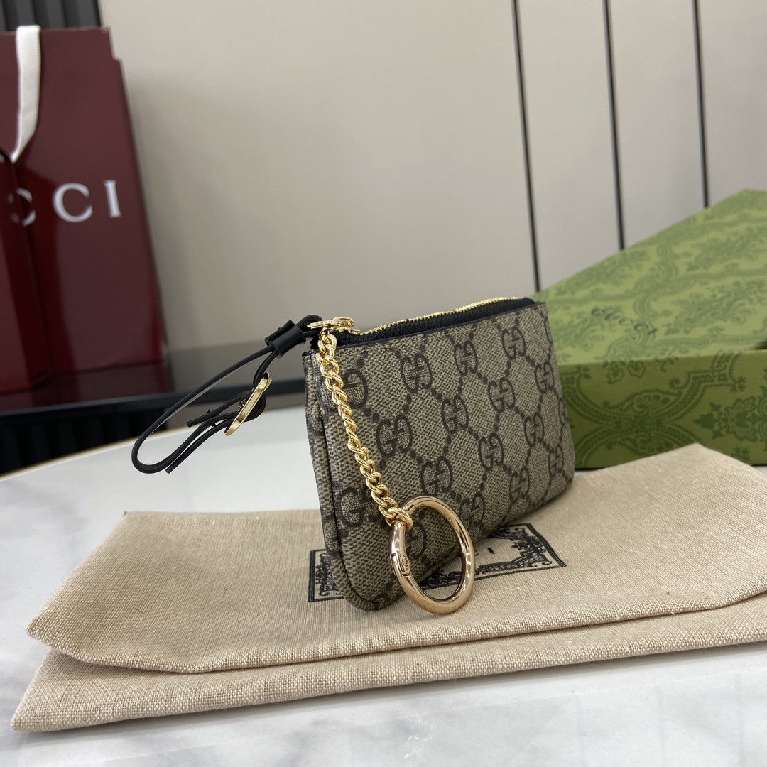 Funda para llaves GG Emblem Gucci - Imagen 3