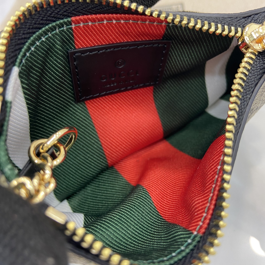 Funda para llaves GG Emblem Gucci - Imagen 9