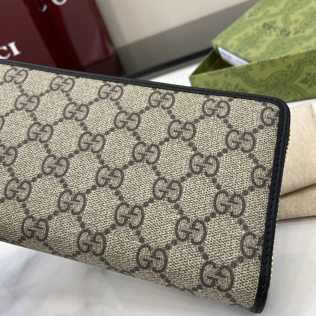 Cartera GG Emblem con cremallera Gucci - Imagen 9
