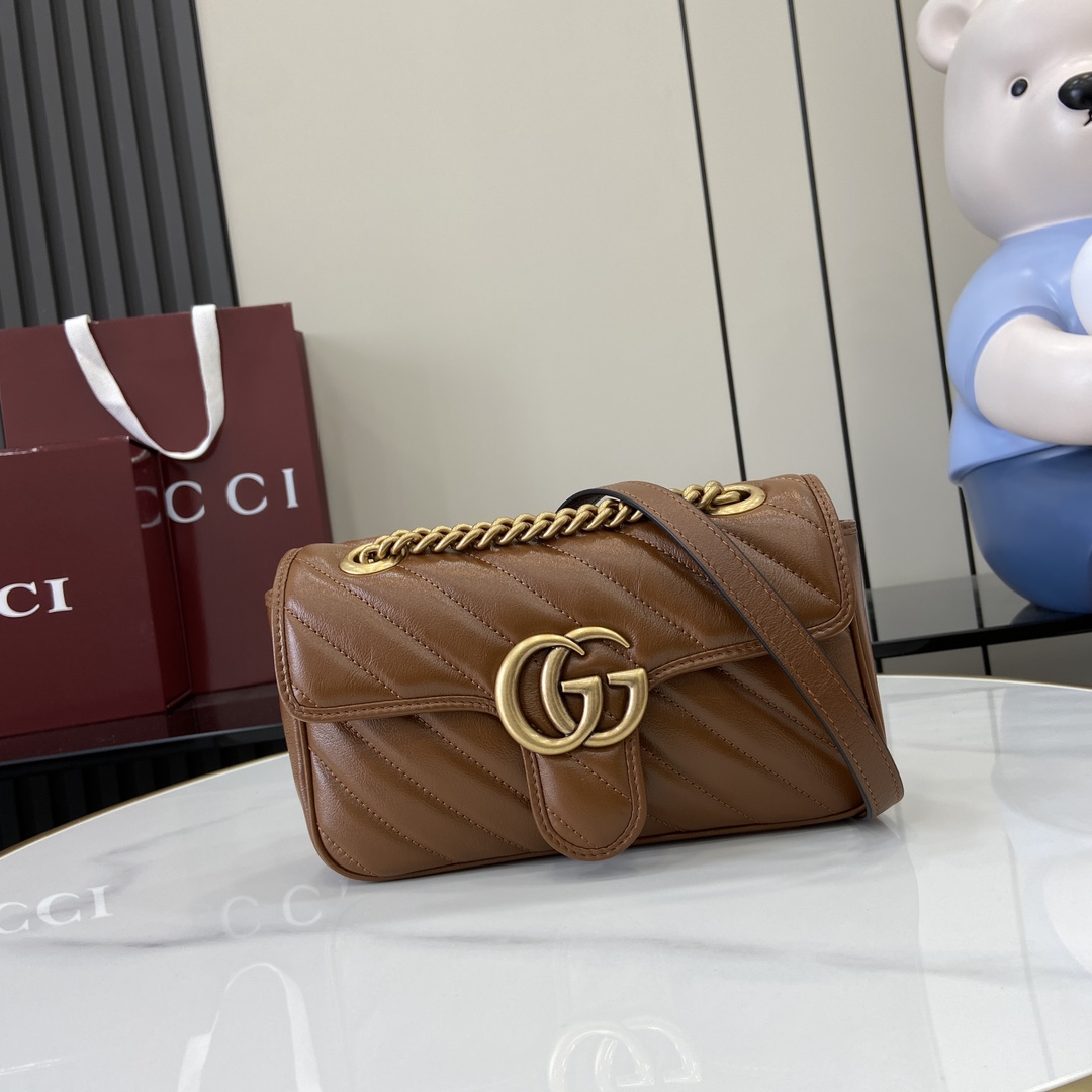 Bolso de hombro GG Marmont tamaño pequeño Gucci