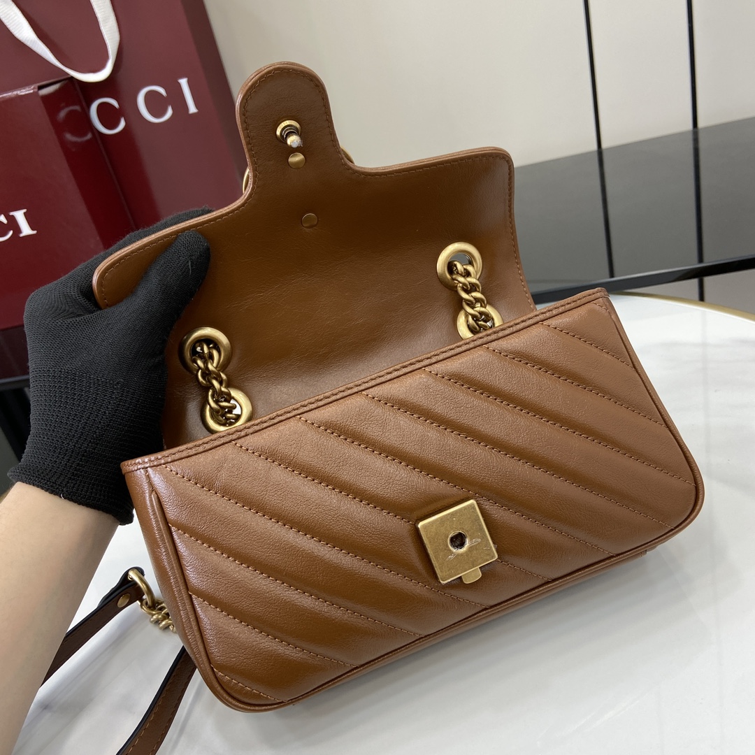 Bolso de hombro GG Marmont tamaño pequeño Gucci - Imagen 8