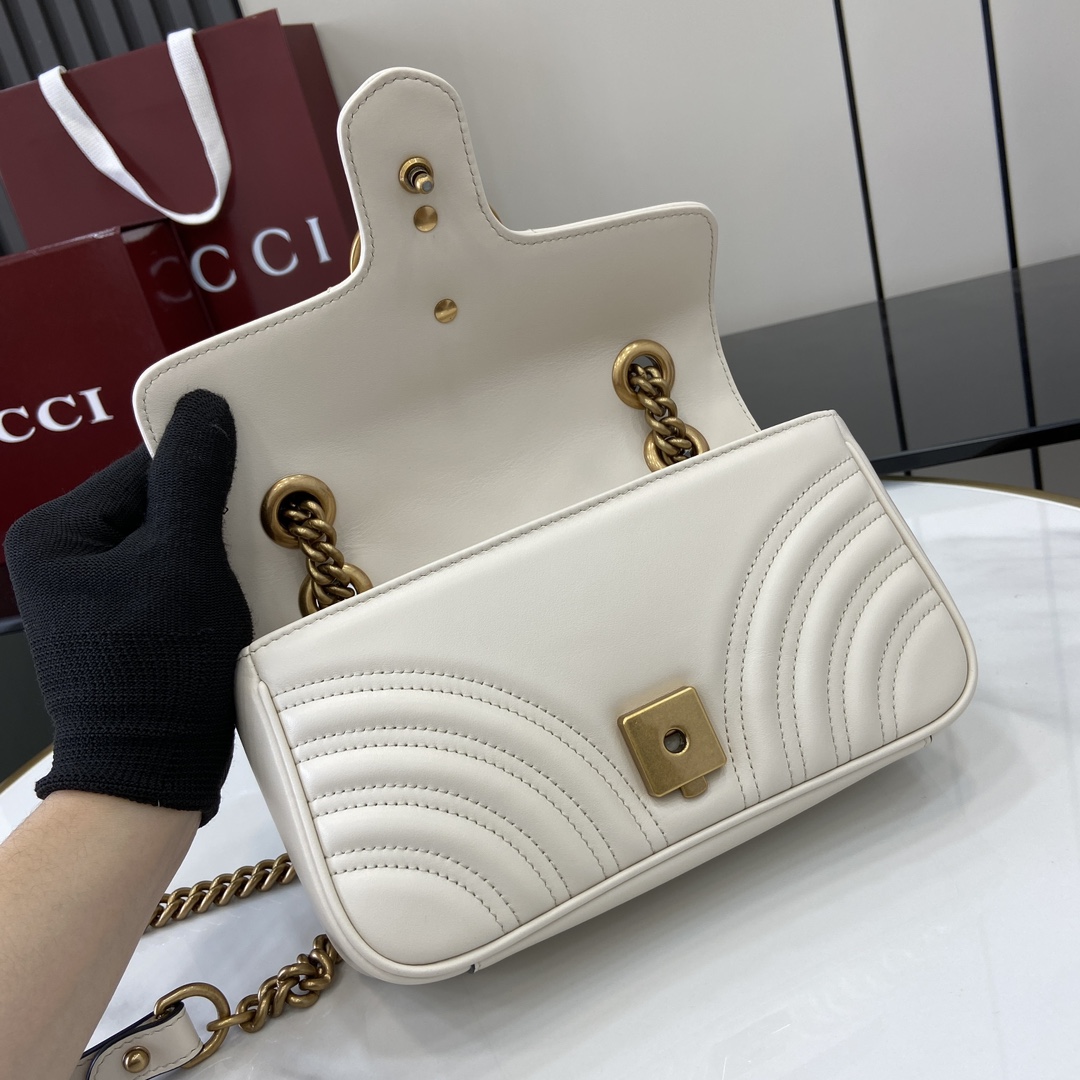 Bolso de hombro GG Marmont tamaño pequeño Gucci - Imagen 9