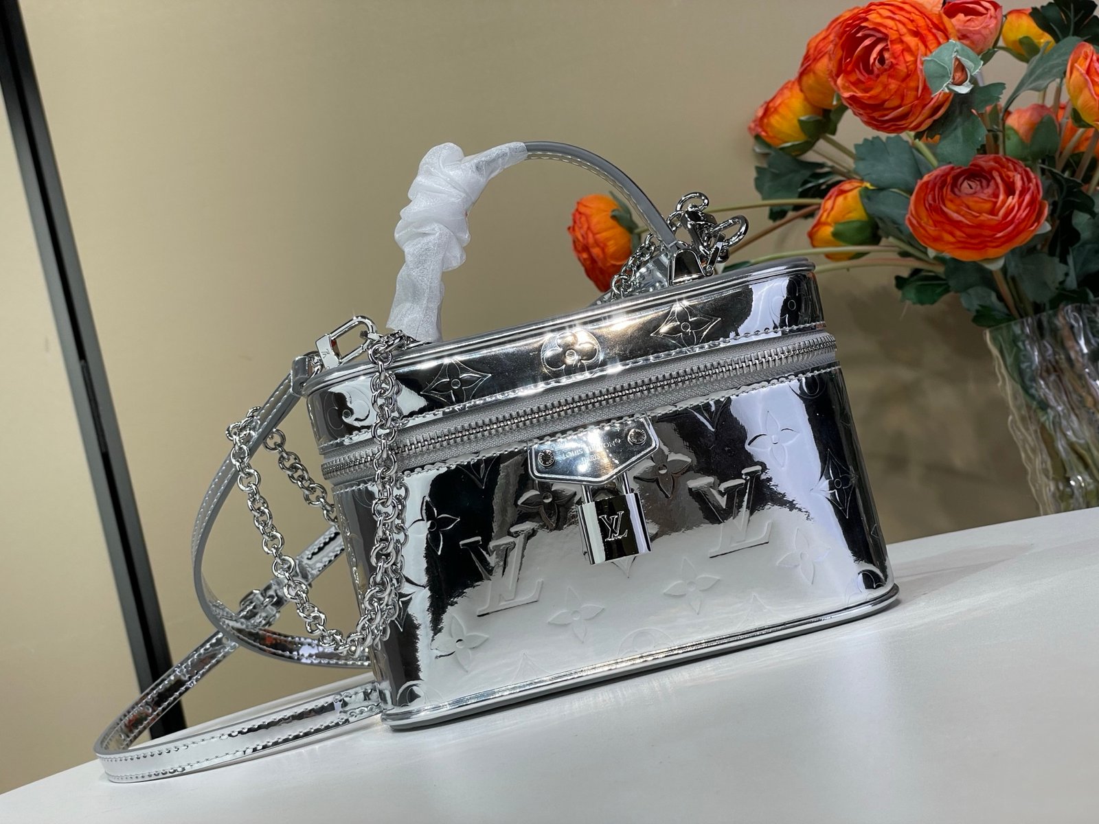 Bolso Vanity Chain Pouch Louis Vuitton