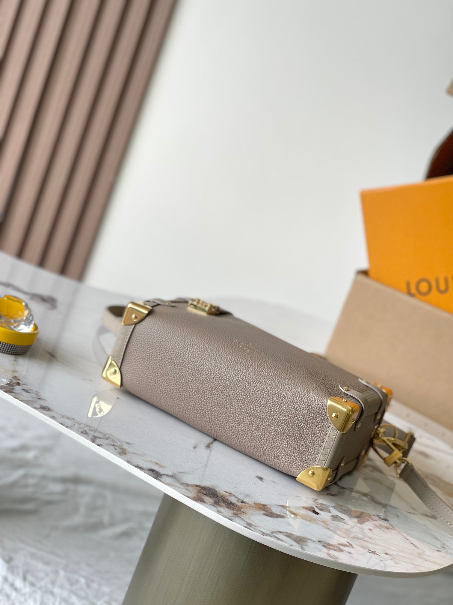 Bolso Side Trunk MM Louis Vuitton - Imagen 4