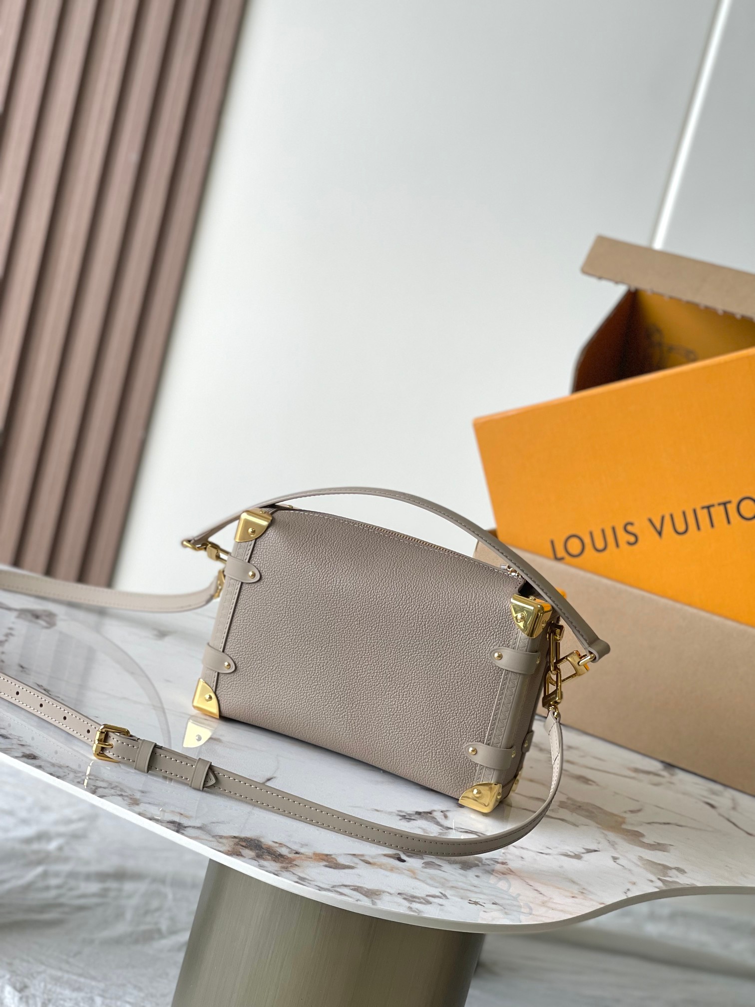 Bolso Side Trunk MM Louis Vuitton - Imagen 3