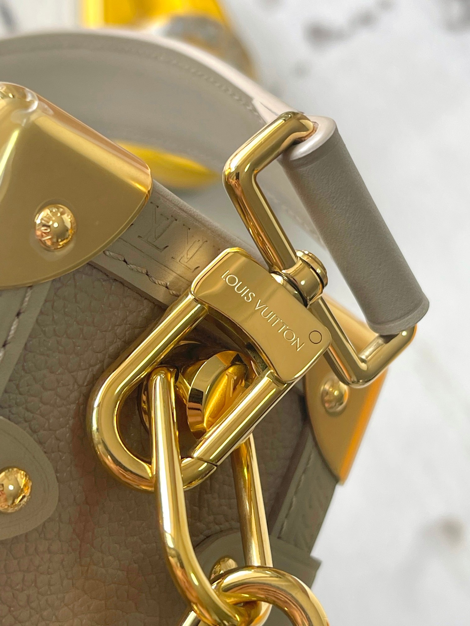 Bolso Side Trunk MM Louis Vuitton - Imagen 6