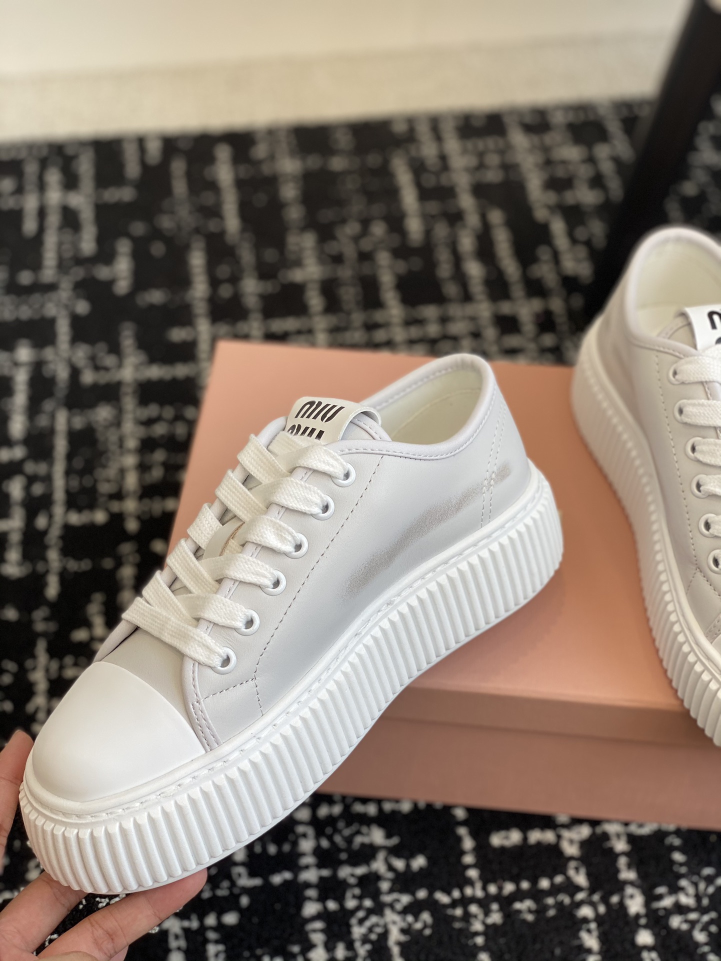 Zapatillas en piel Miu Miu - Imagen 7
