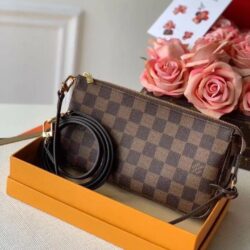 POCHETTE ACCESSOIRES NM  Louis Vuitton