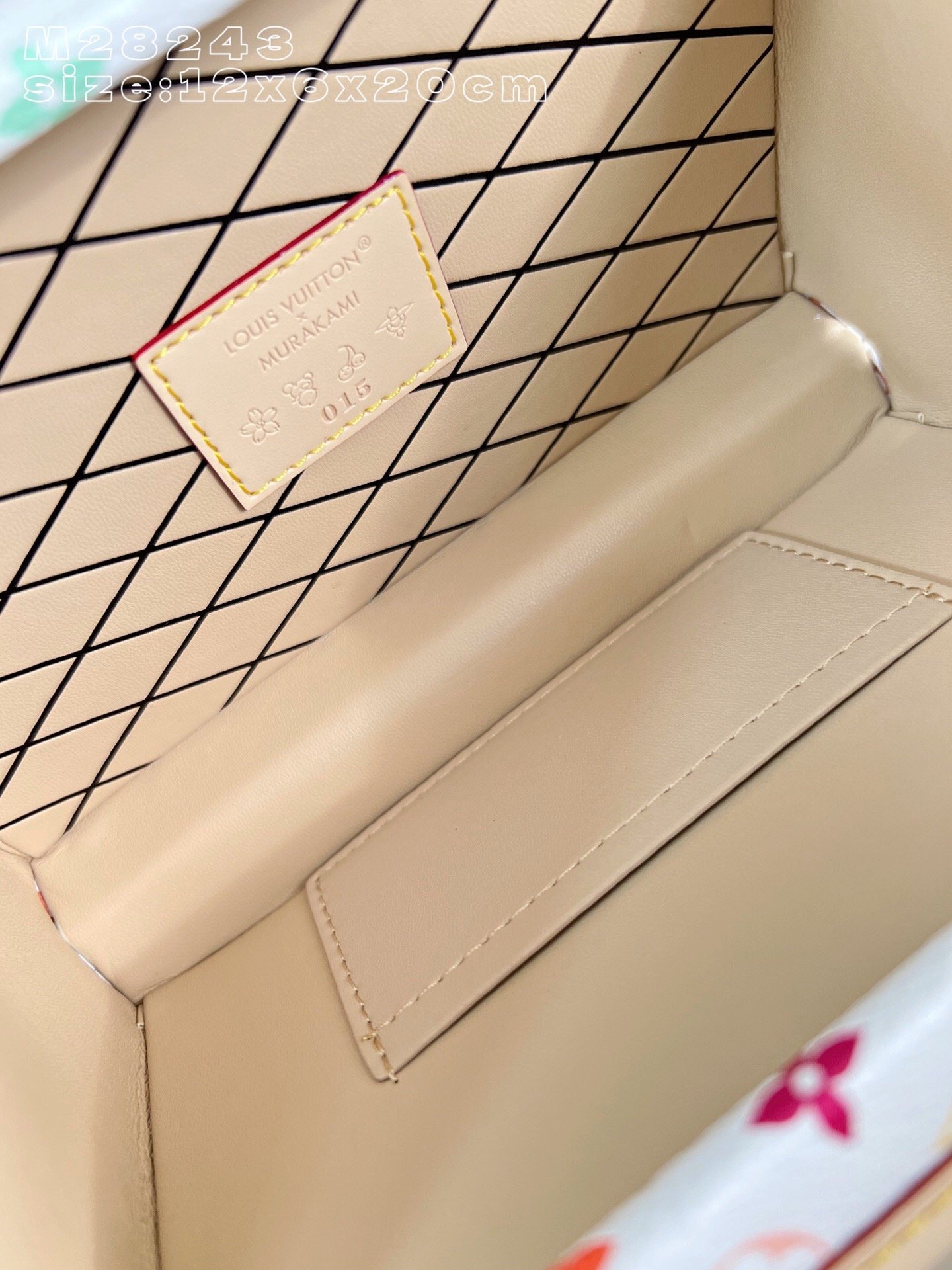 Bolso LV x TM Petite Malle Louis Vuitton - Imagen 8