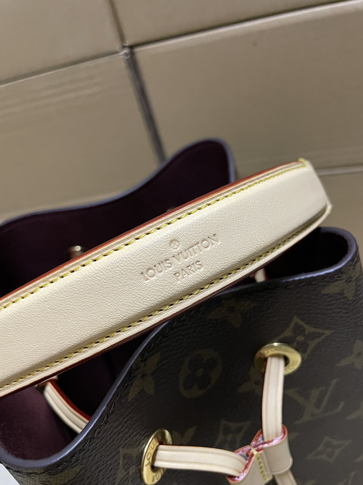 Bolso NéoNoé BB Louis Vuitton - Imagen 5