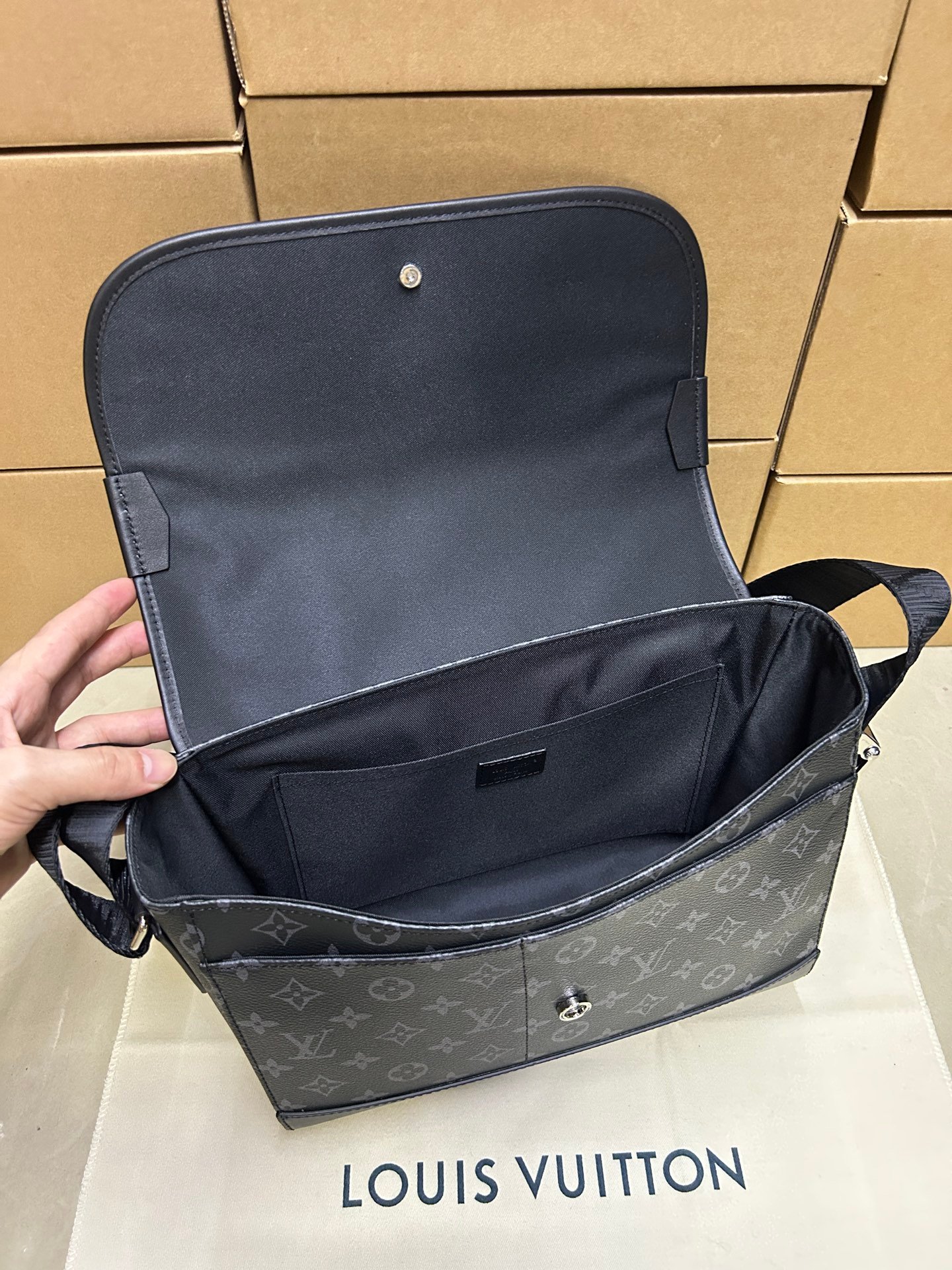 Bolso Messenger Courrier Louis Vuitton - Imagen 8