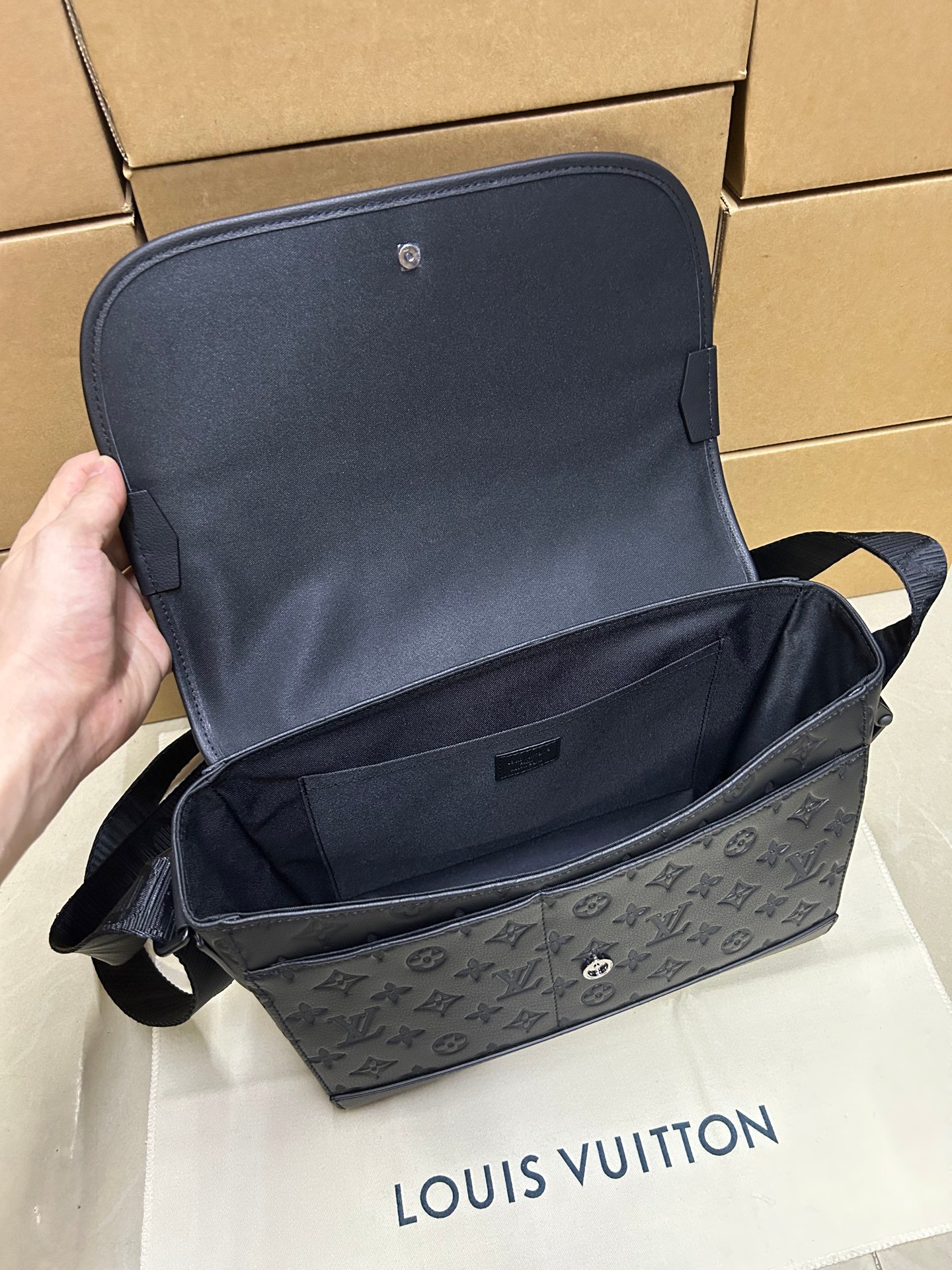 Bolso Messenger Courrier Louis Vuitton - Imagen 7