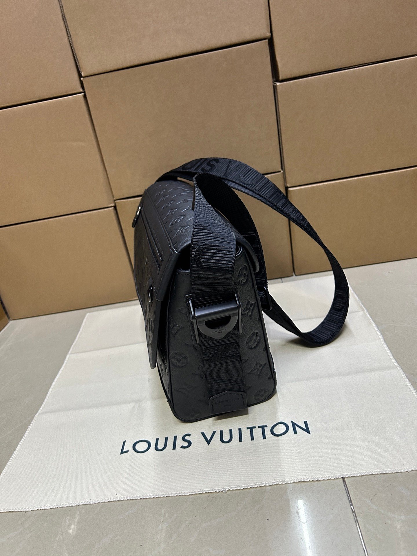 Bolso Messenger Courrier Louis Vuitton - Imagen 2