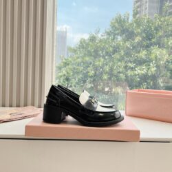 Mocasines de piel Miu Miu