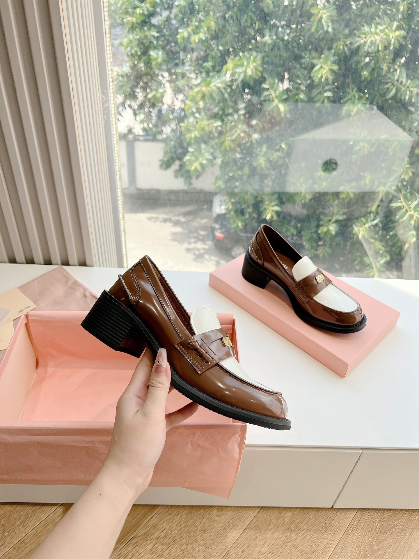 Mocasines de piel Miu Miu - Imagen 2