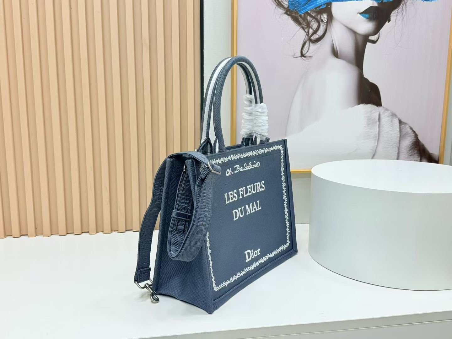 Dior Book Tote mediano con bandolera - Imagen 2