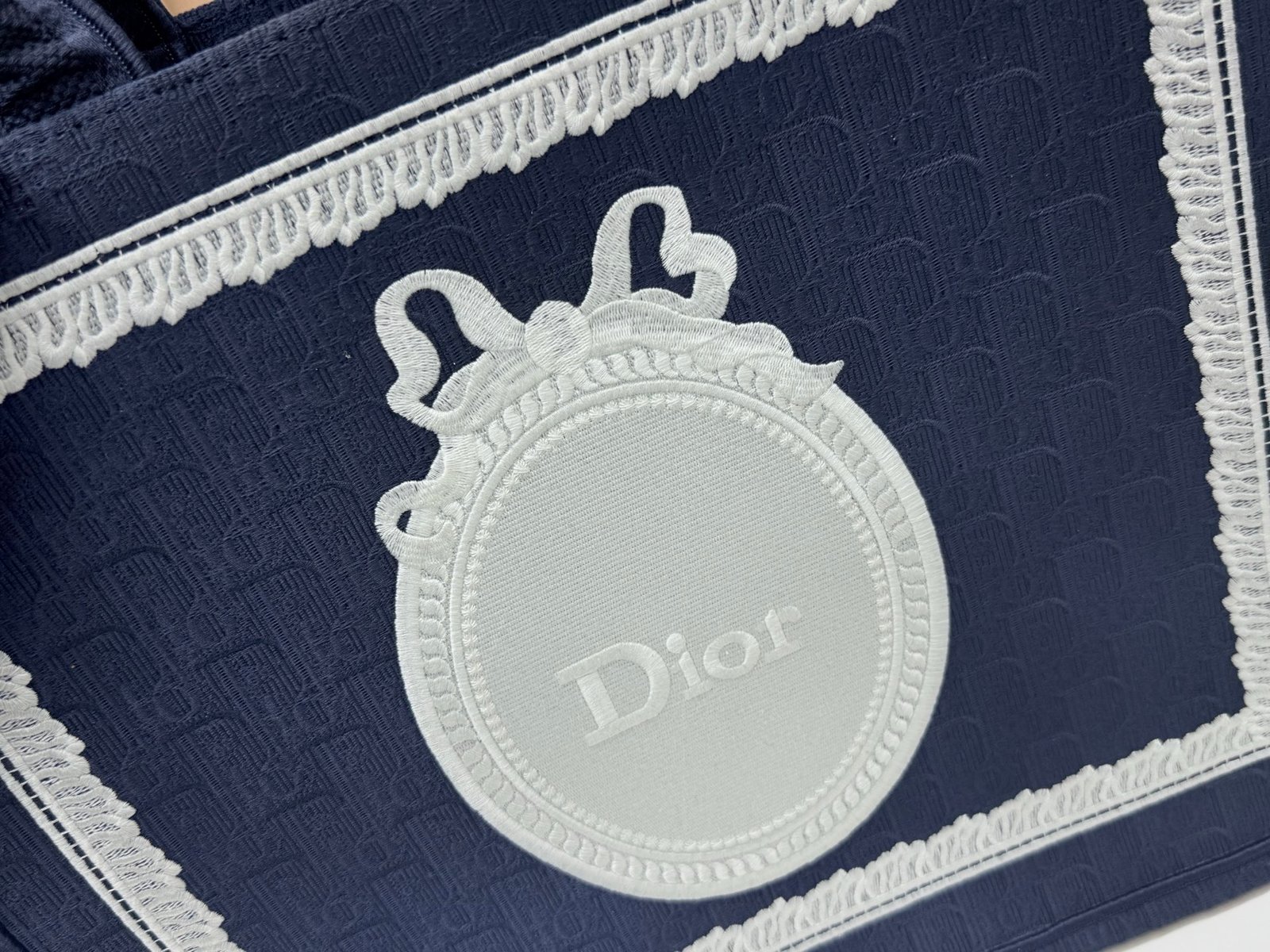 Dior Book Tote grande con bandolera - Imagen 6
