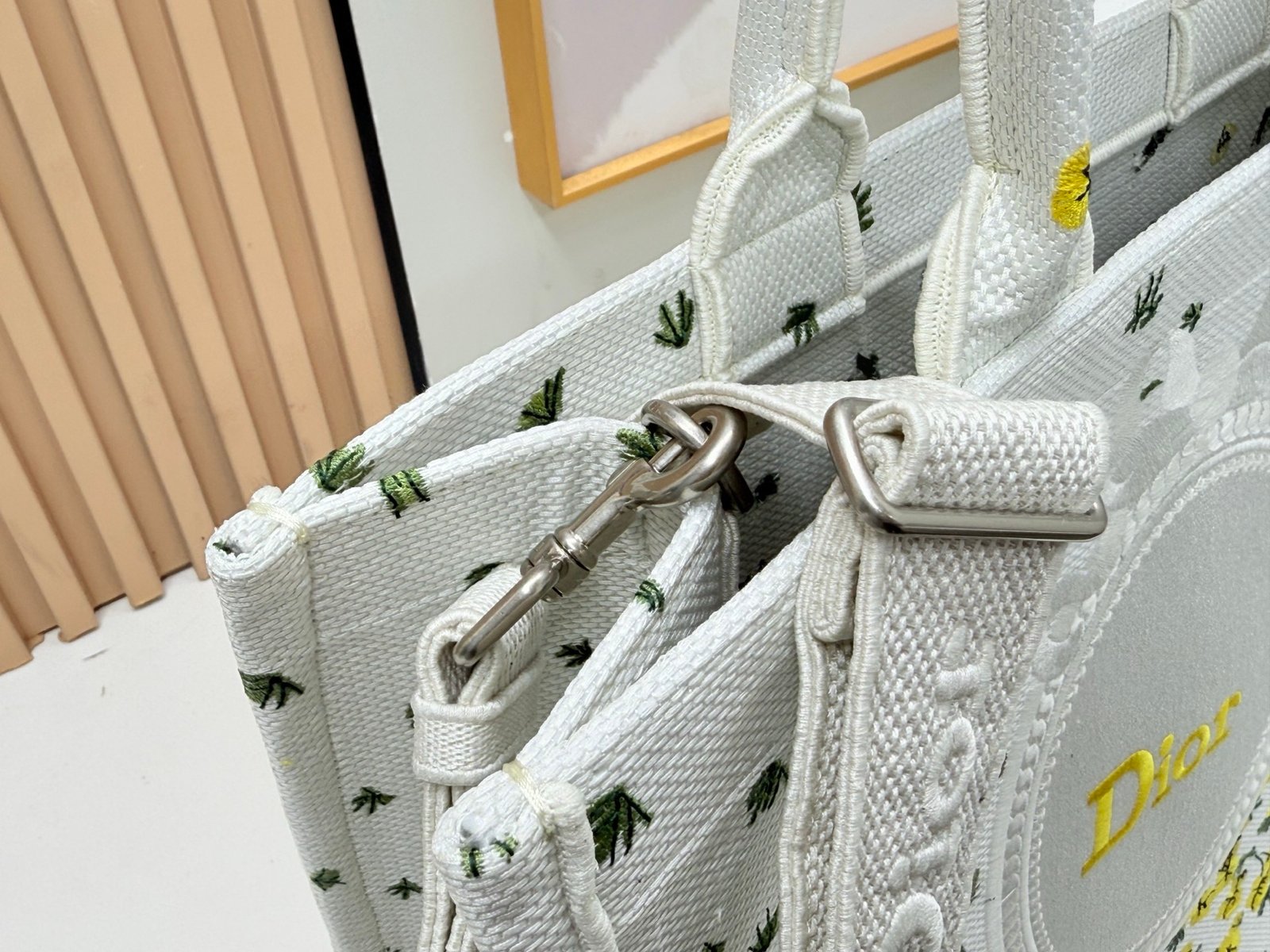 Dior Book Tote grande con bandolera - Imagen 5