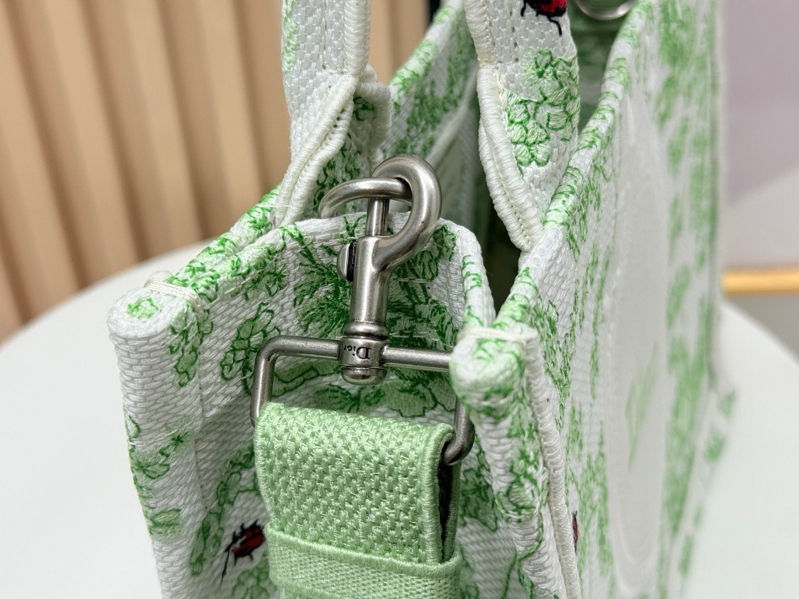 Dior Book Tote pequeño con bandolera - Imagen 5