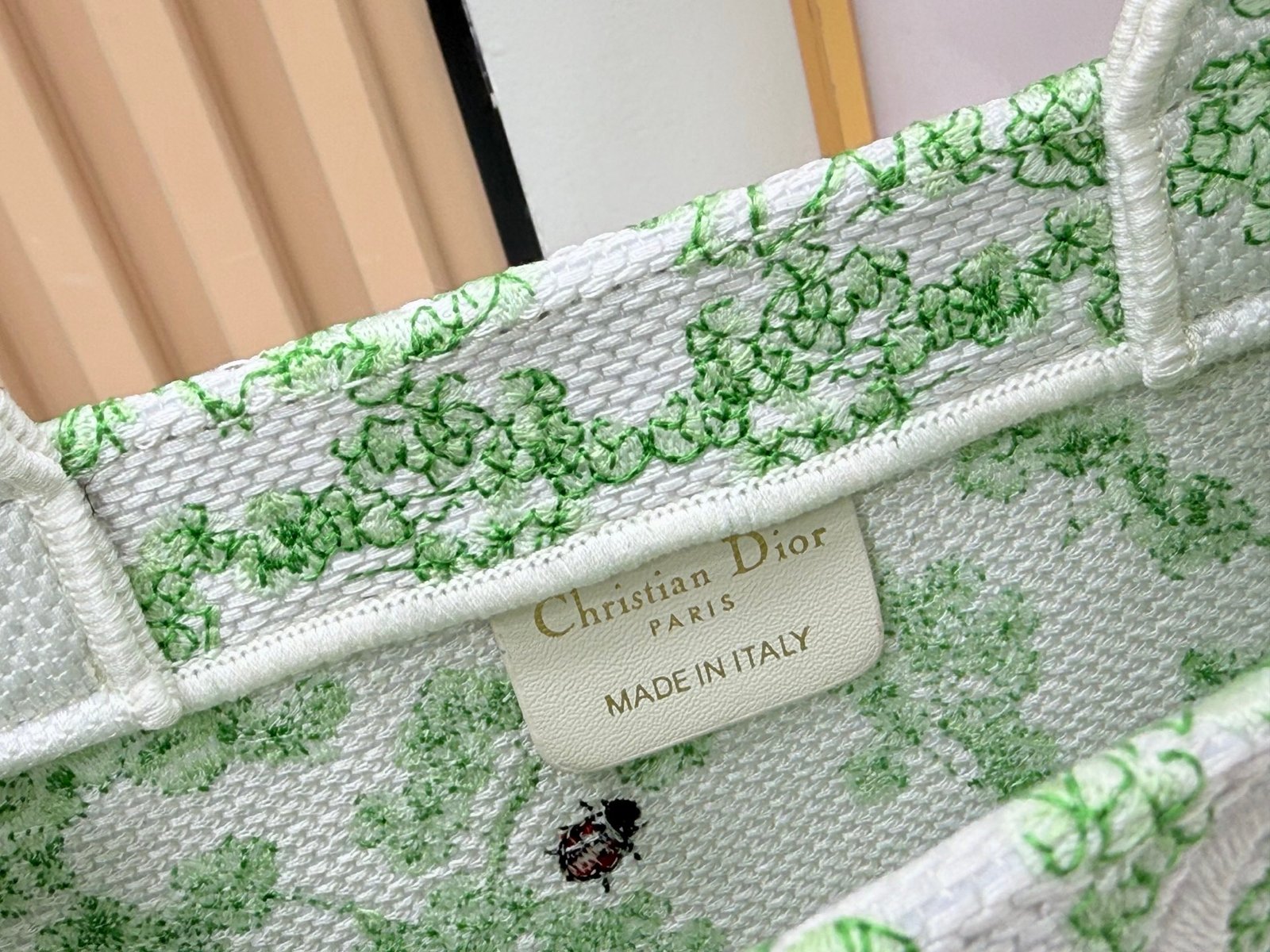 Dior Book Tote pequeño con bandolera - Imagen 9