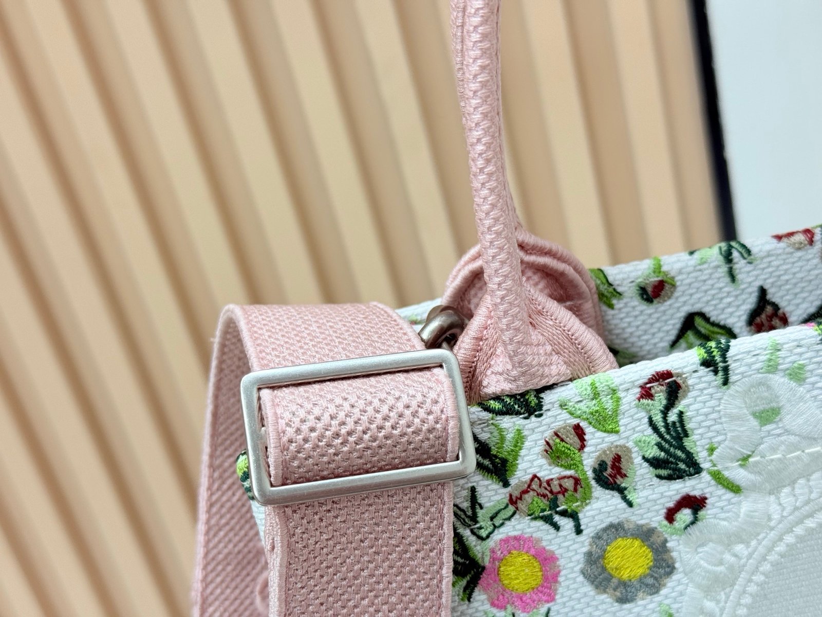 Dior Book Tote pequeño con bandolera - Imagen 5