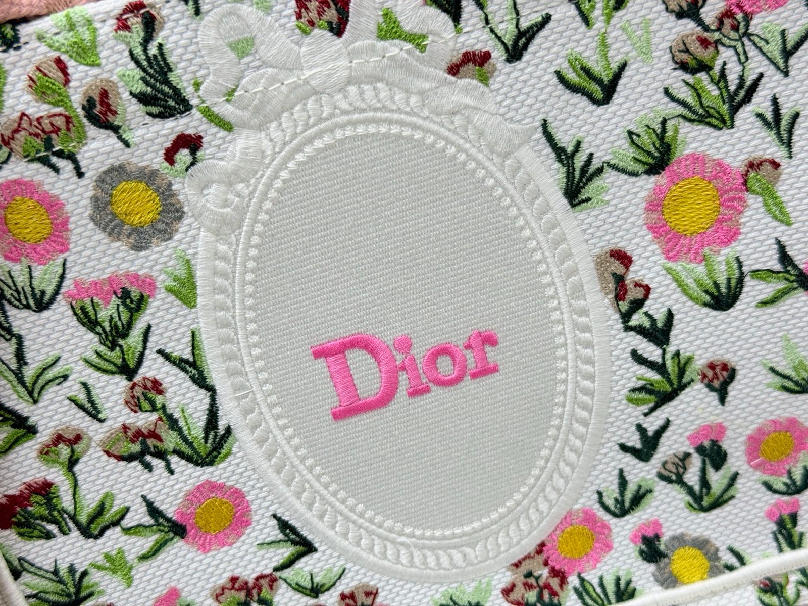 Dior Book Tote pequeño con bandolera - Imagen 6