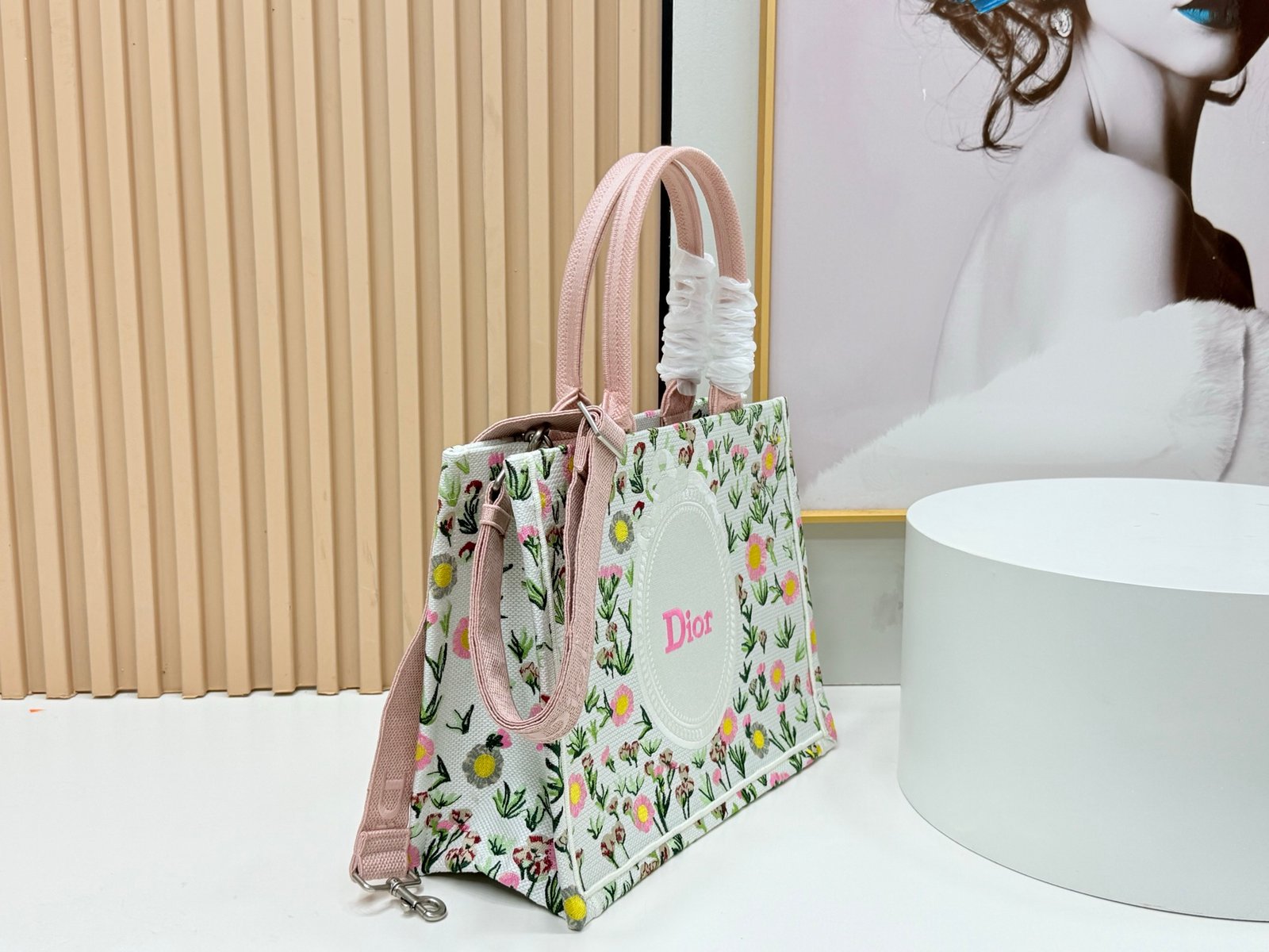 Dior Book Tote mediano con bandolera - Imagen 2