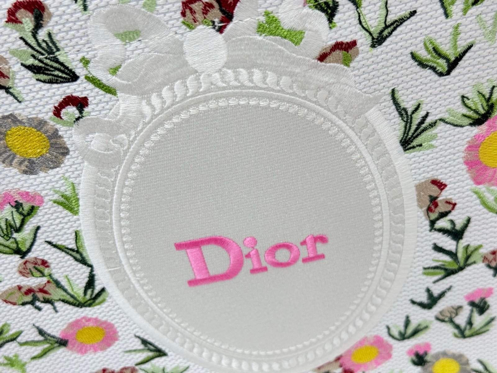 Dior Book Tote mediano con bandolera - Imagen 6