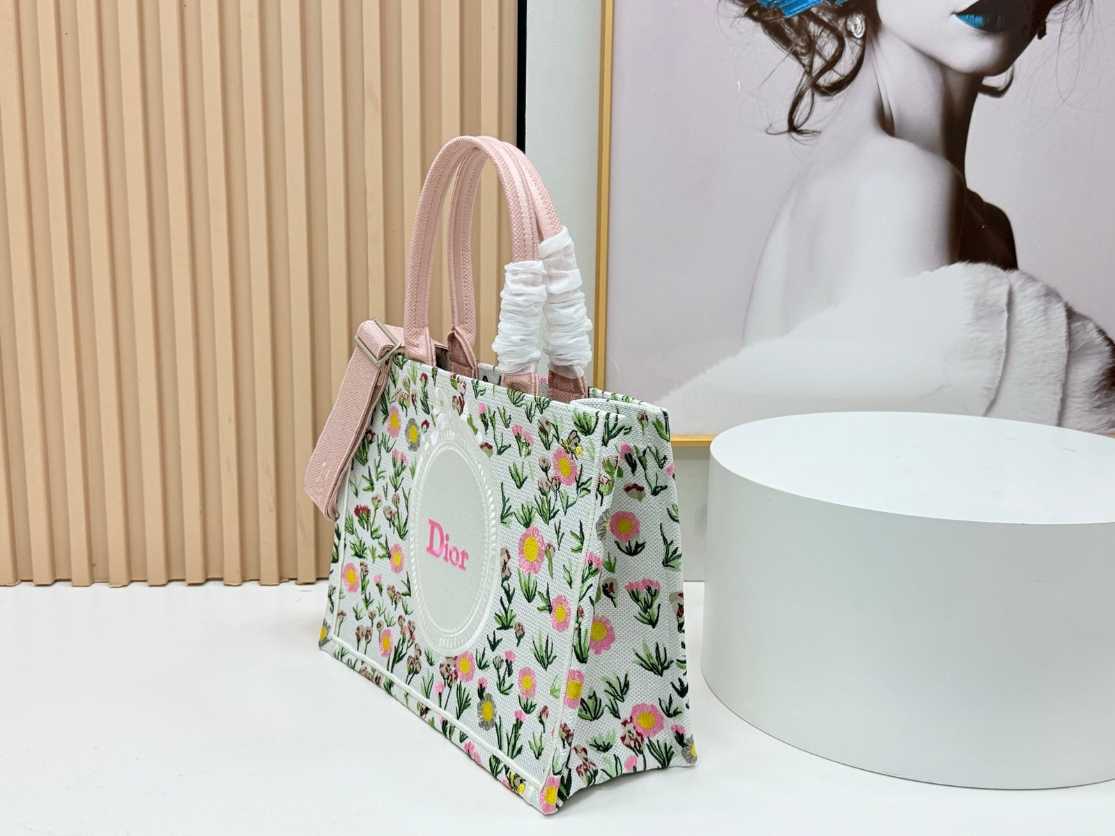Dior Book Tote mediano con bandolera - Imagen 4