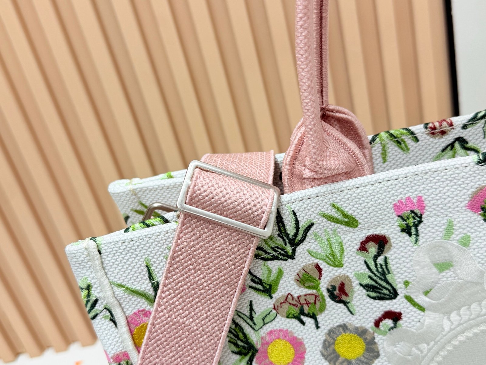 Dior Book Tote grande con bandolera - Imagen 6