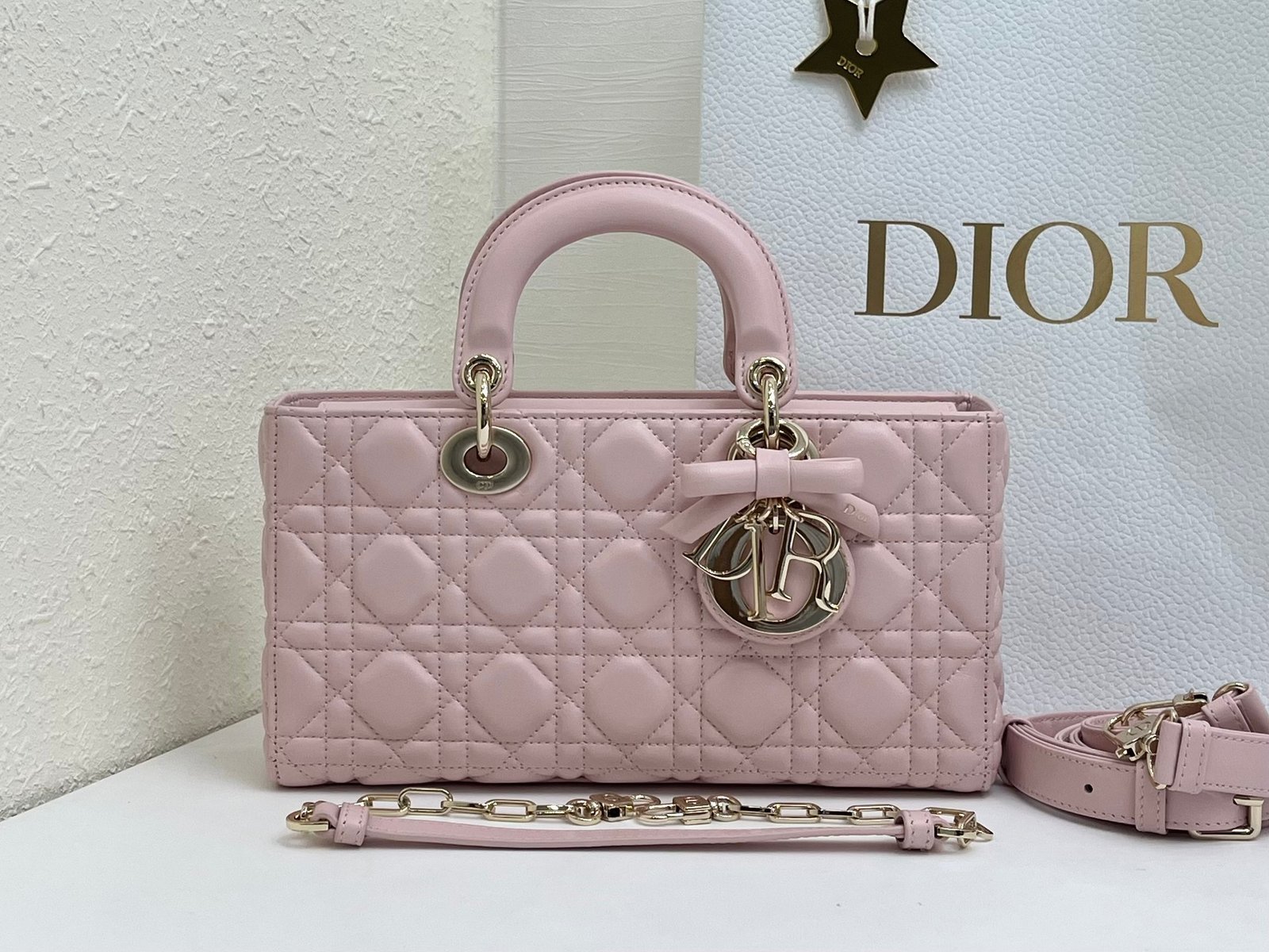 Bolso mediano Lady D-Joy Dior