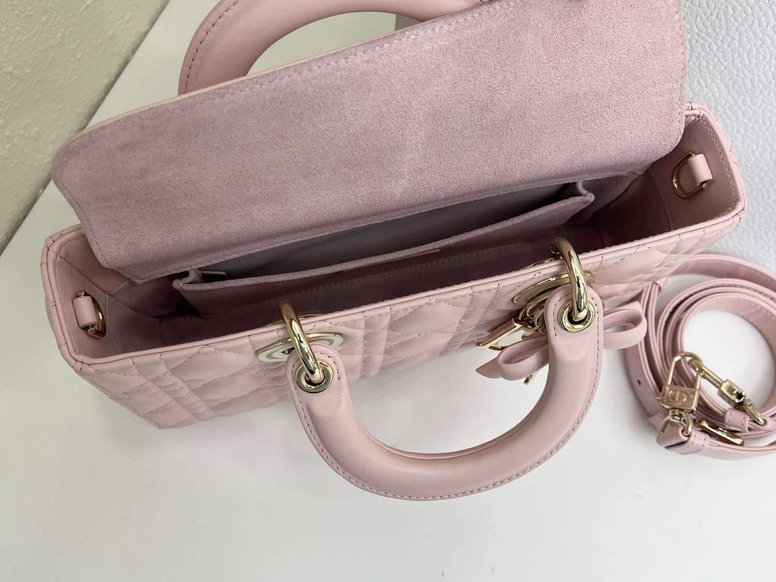 Bolso mediano Lady D-Joy Dior - Imagen 8