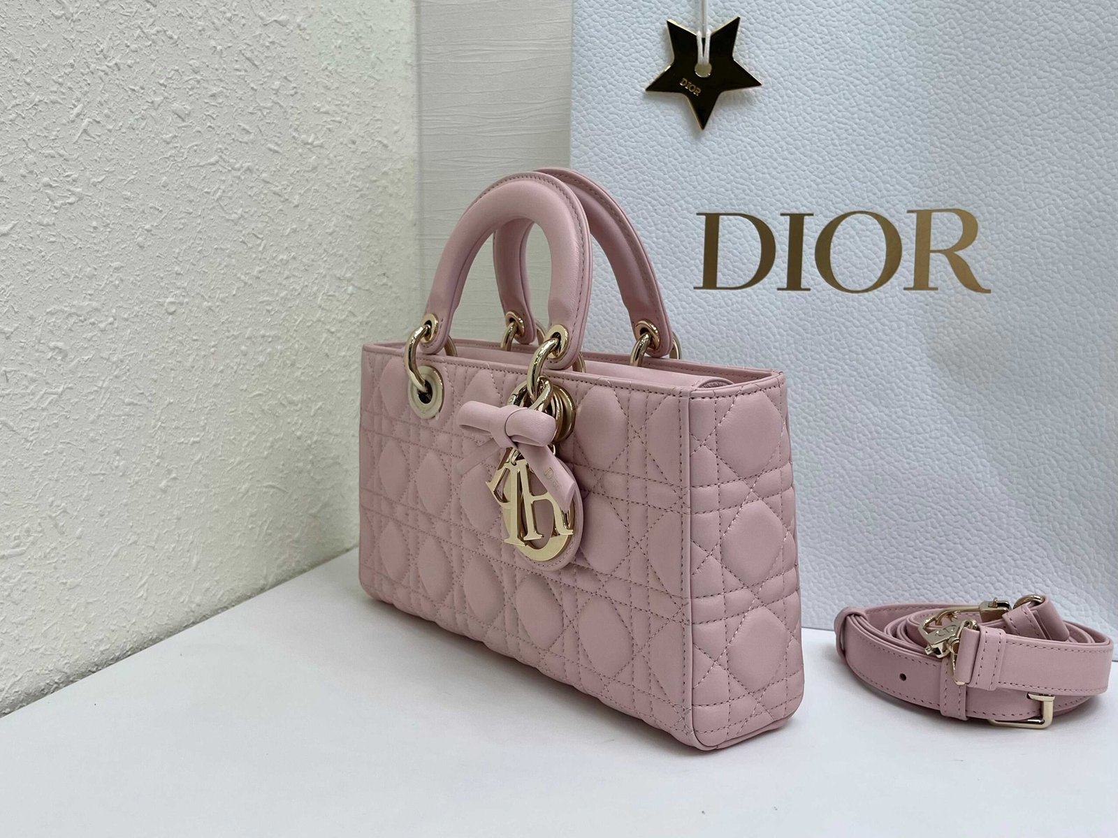 Bolso mediano Lady D-Joy Dior - Imagen 2