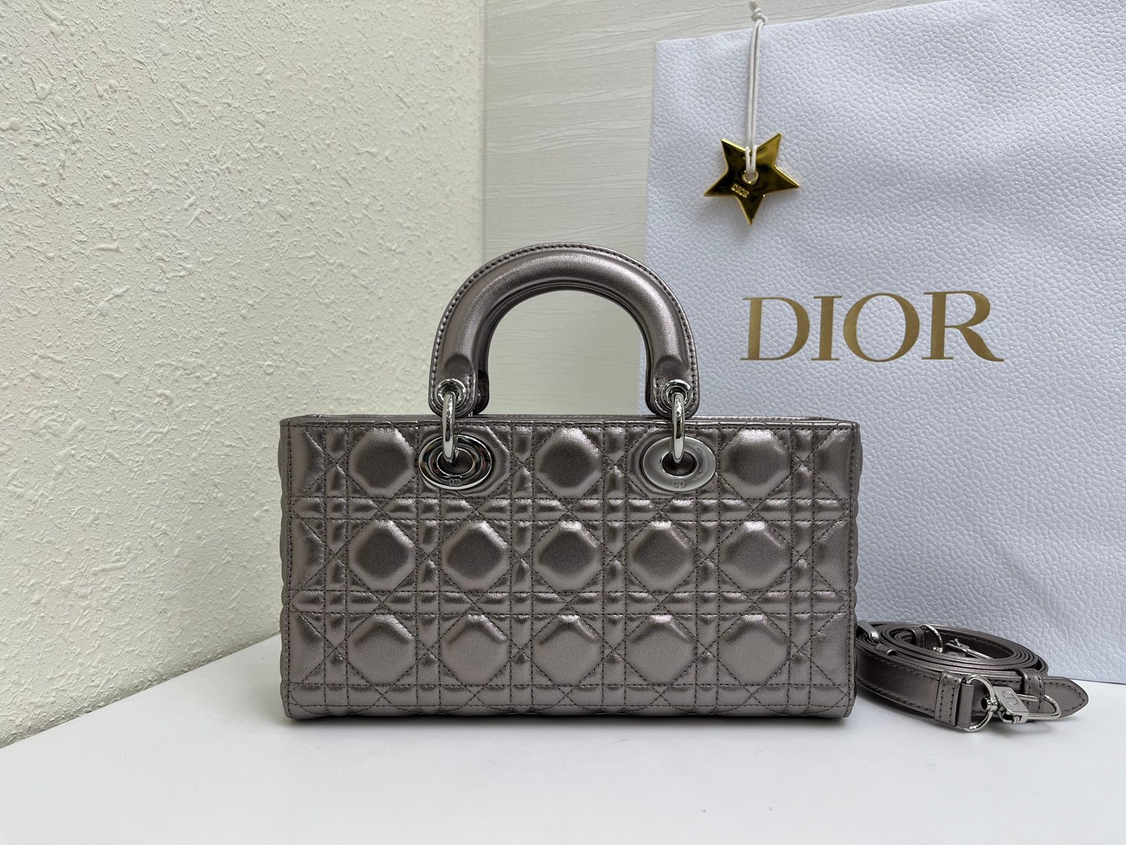 Bolso mediano Lady D-Joy Dior - Imagen 5