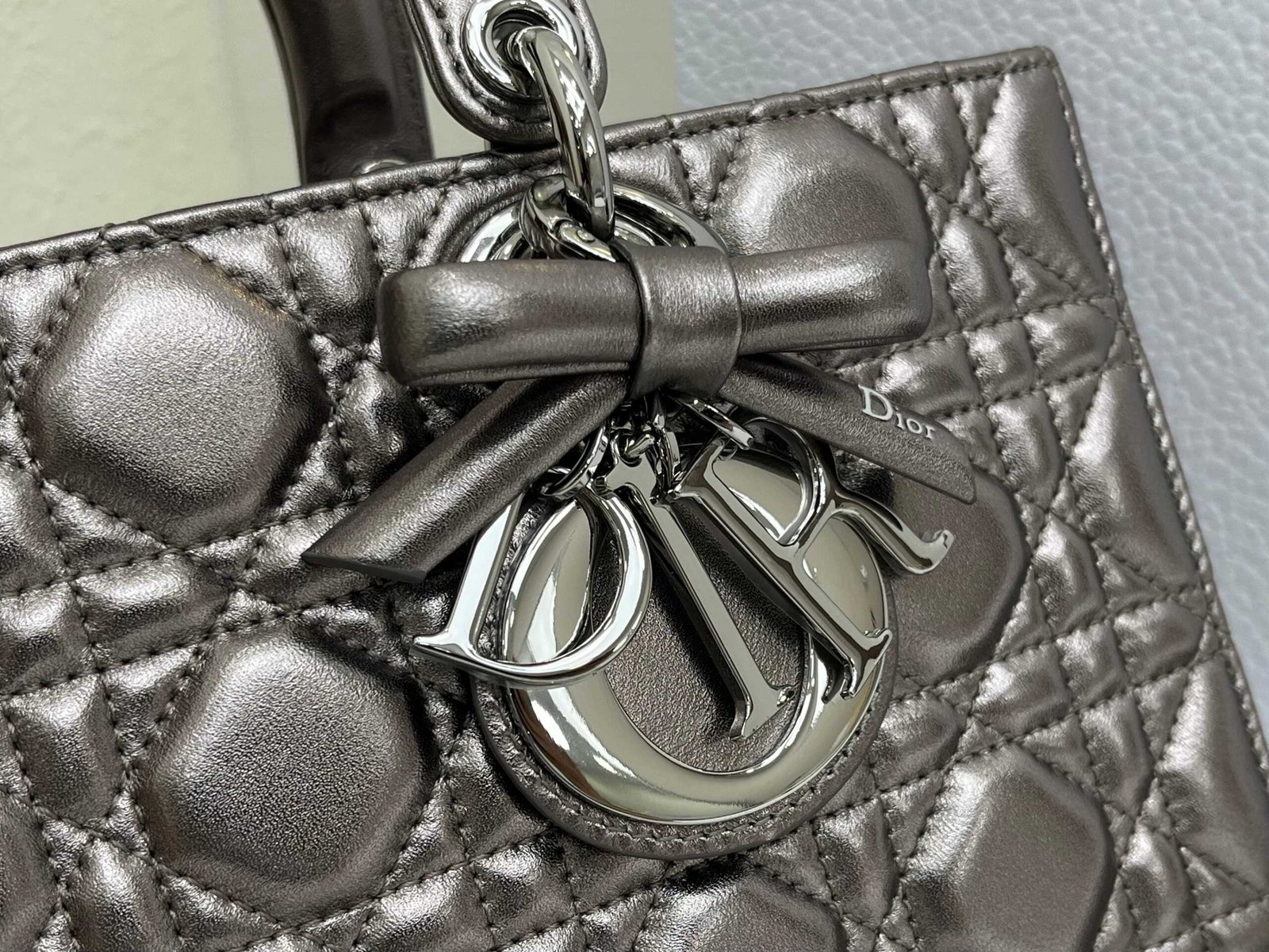 Bolso mediano Lady D-Joy Dior - Imagen 4