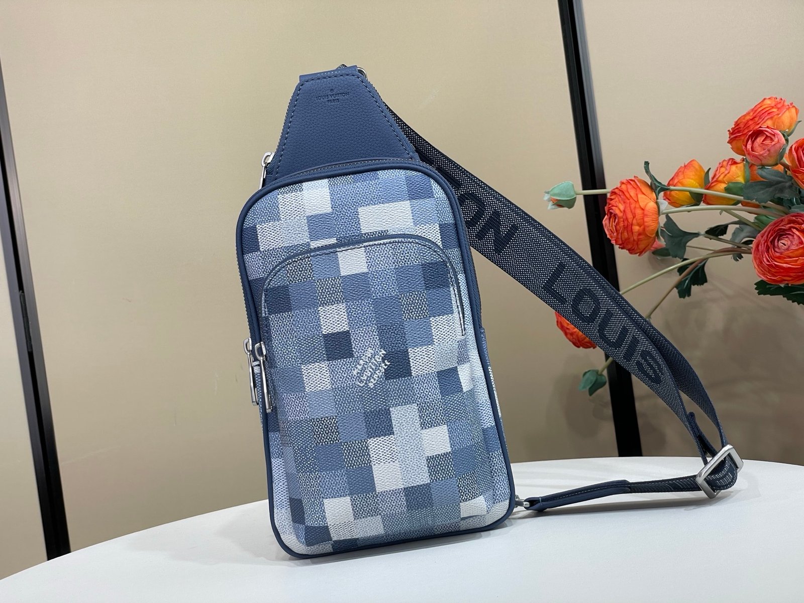 Mochila bandolera Avenue Louis Vuitton