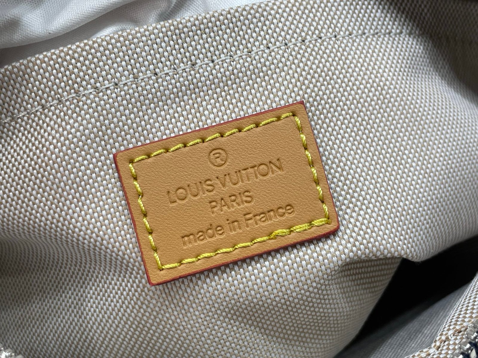 Bolso Nil Louis Vuitton - Imagen 10