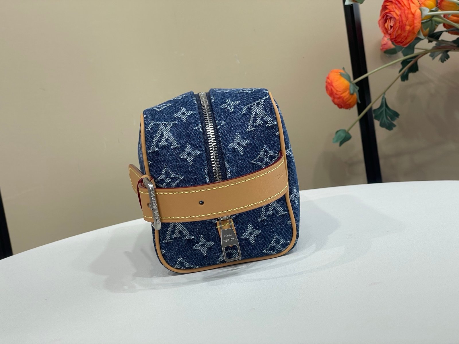 Neceser Locker Dopp Kit Louis Vuitton - Imagen 2